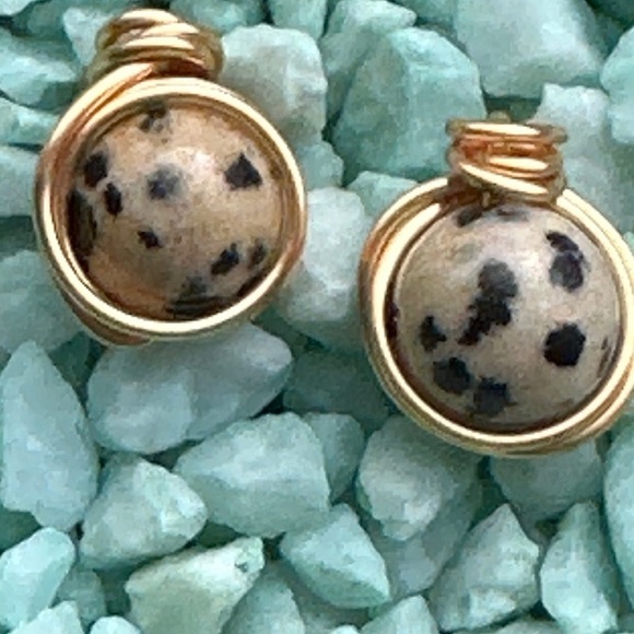 Dalmatian Jasper and gold stud earrings/protection for Virgo - Picture 2 of 5